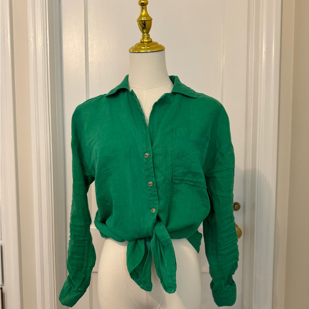 Linen Kelly Green Buttoned Blouse